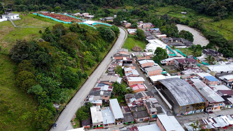 Invías abrió licitaciones públicas para el mejoramiento de los corredores que conectan el Chocó con Medellín y Pereira