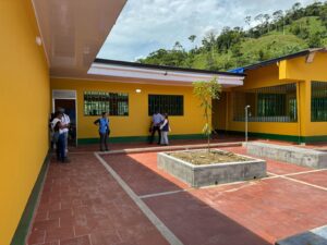 Con una inversión superior a los 4 mil millones de pesos se entregan obras de mejoramiento en centro educativo de Nóvita, Chocó