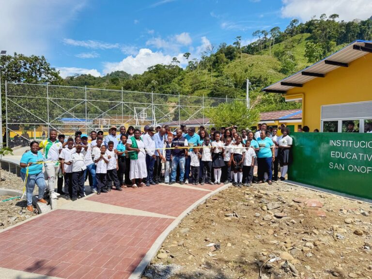 Con una inversión superior a los 4 mil millones de pesos se entregan obras de mejoramiento en centro educativo de Nóvita, Chocó
