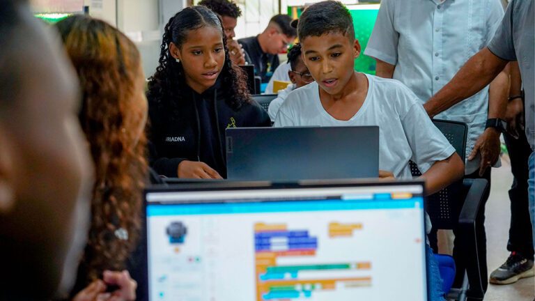 Quibdó recibió infraestructura en robótica que beneficia a más de 300 estudiantes