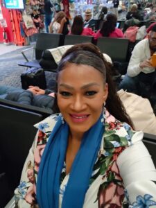 La chocoana Aura Vanessa Aguilar fue premiada por su aporte a la ciencia política como investigadora y escritora. 2 La chocoana Aura Vanessa Aguilar fue premiada por su aporte a la ciencia política como investigadora y escritora.