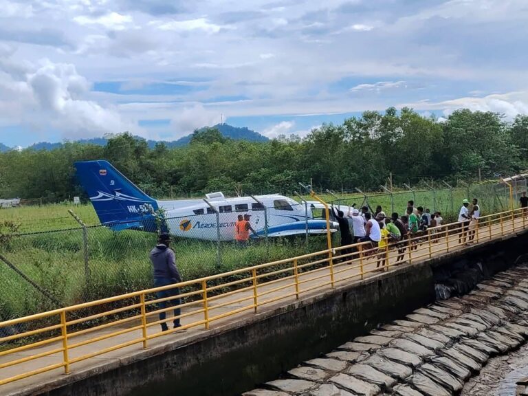 Se reporta un incidente aéreo en el aeropuerto de Nuquí hace pocos minutos.