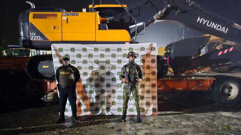 Decomisan dos excavadoras en Istmina.