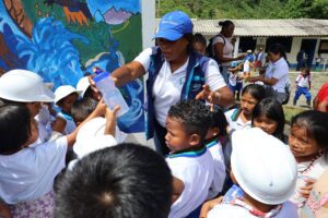 Aguas del Chocó y Fundesarh reinauguraron Bebedero de Agua Potable en el Centro Educativo Indígena de Sabaleta (Carmen de Atrato).